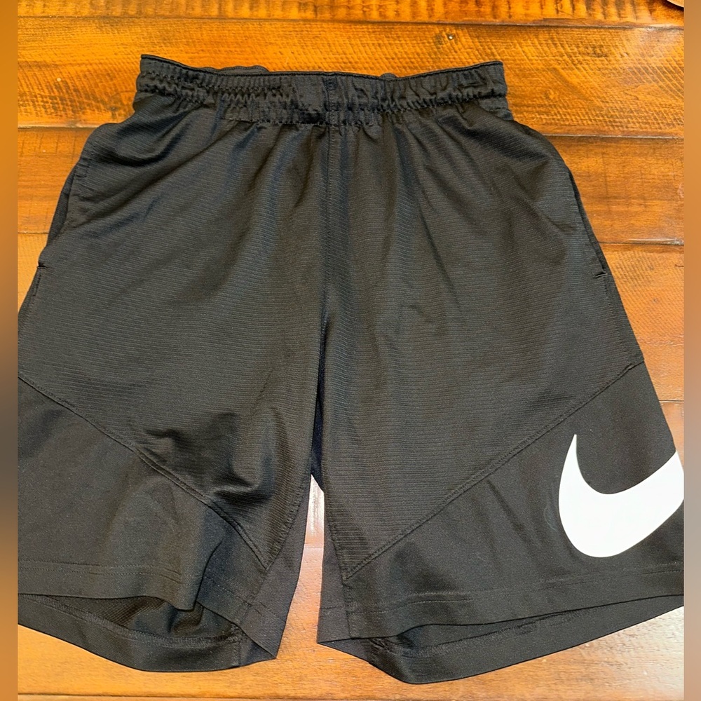 Men’s Nike Shorts size M color Black
